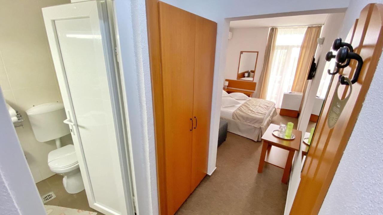Decebal Hotel 3*